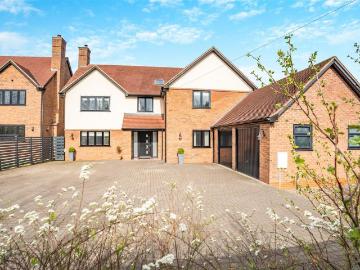 6 bedroom detached house for sale
