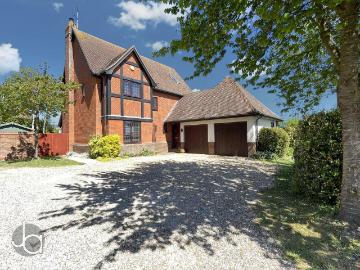 6 bedroom detached house for sale