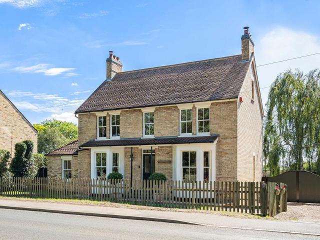 6 bedroom detached house for sale