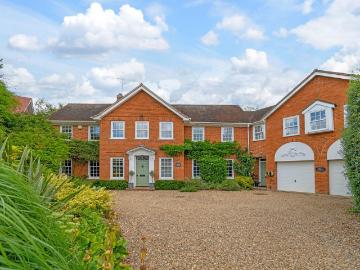6 bedroom detached house for sale