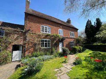 6 bedroom detached house for sale