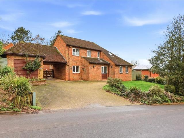 6 bedroom detached house for sale