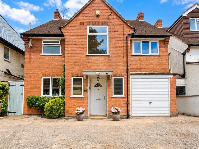 6 bedroom detached house for sale