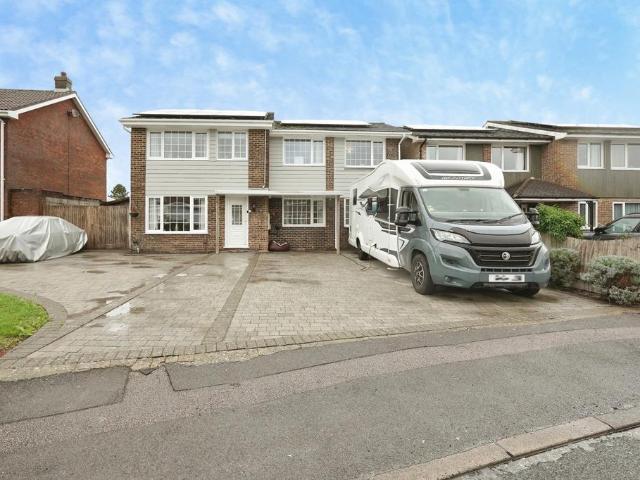 6 bedroom detached house for sale