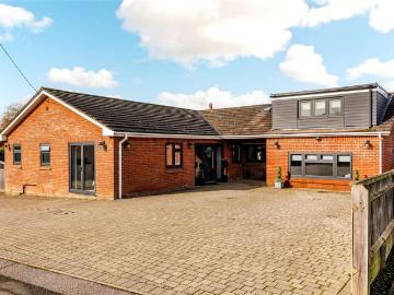 6 bedroom bungalow for sale