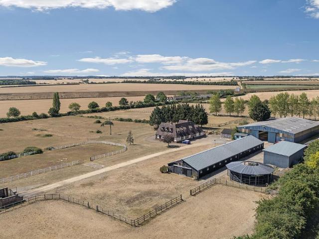 6 bedroom detached house for sale