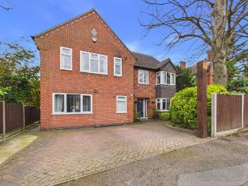 6 bedroom detached house for sale