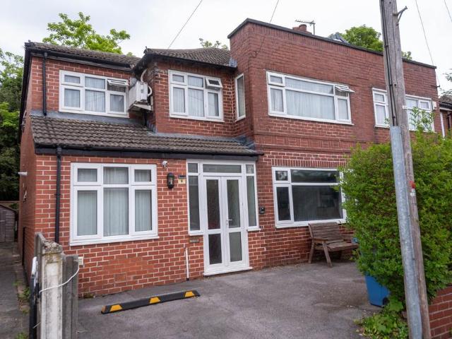 6 bedroom semi detached house for sale
