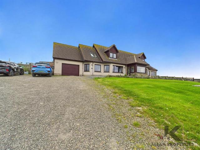 6 bedroom detached house for sale