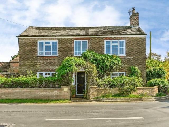 6 bedroom detached house for sale