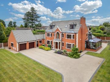 6 bedroom detached house for sale