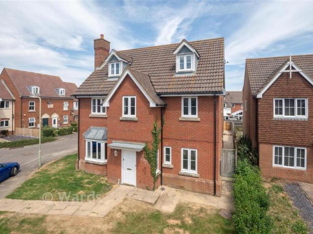 6 bedroom detached house for sale