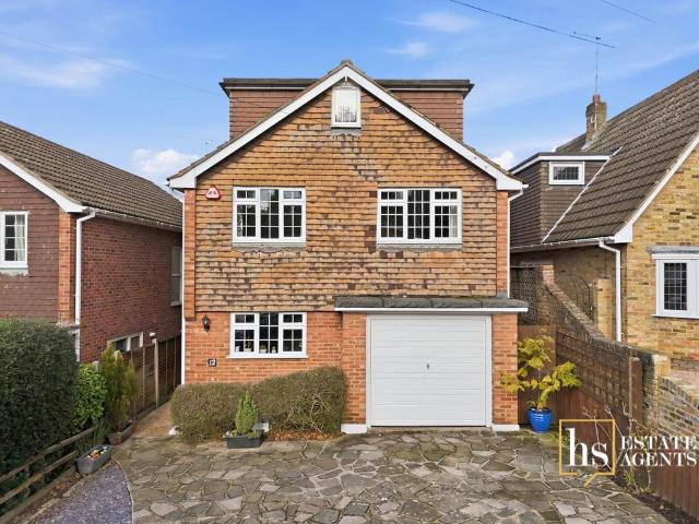 6 bedroom detached house for sale