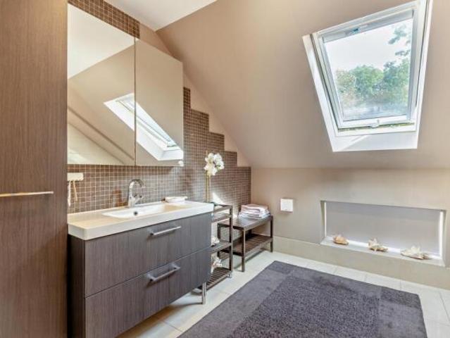 6 bedroom detached house for sale in Grovehurst, Pembury Road, Tunbridge Wells, Kent, TN2