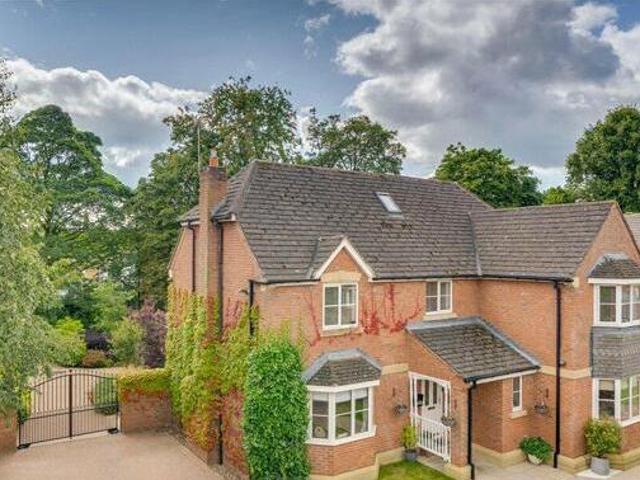 6 Bedroom Detached House For Sale In Leeds, West Yorkshire