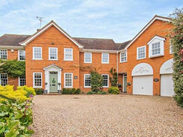 6 Bedroom Detached House For Sale In Maidenhead, Berkshire