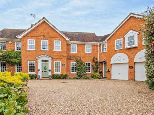 6 Bedroom Detached House For Sale In Maidenhead, Berkshire