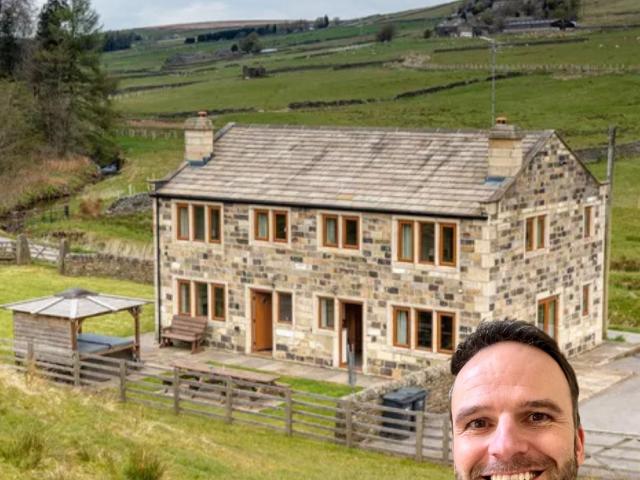 6 bedroom detached house To Let in Hebden Bridge
