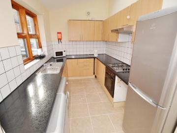 6 bedroom Detached house To Let