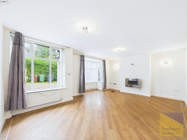 6 bedroom detached house to rent