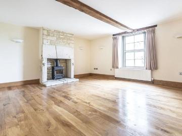 6 bedroom detached house to rent