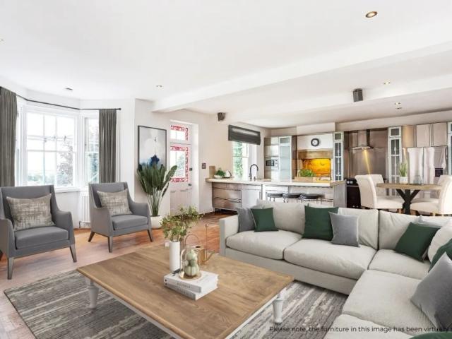 6 bedroom detached house to rent