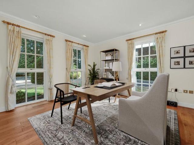 6 bedroom detached house to rent
