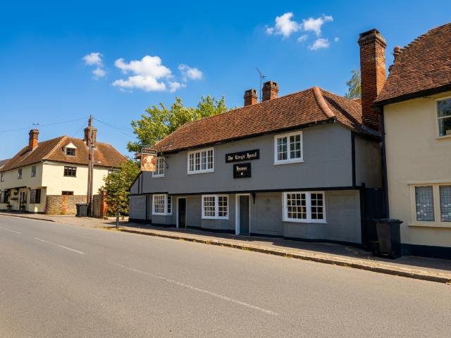 6 bedroom detached house to rent