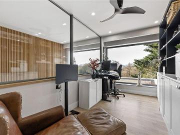 6 bedroom detached house to rent