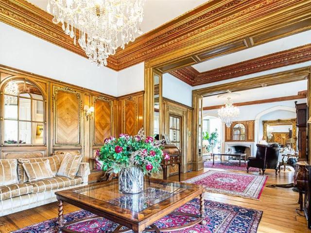 6 bedroom detached house to rent