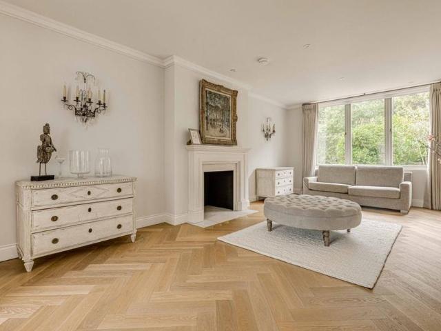 6 bedroom detached house to rent