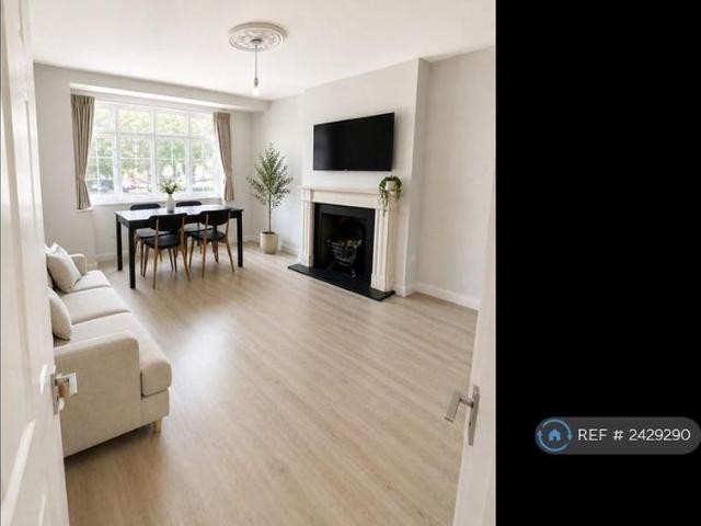 6 bedroom detached house to rent