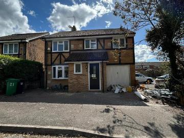 6 bedroom detached house to rent