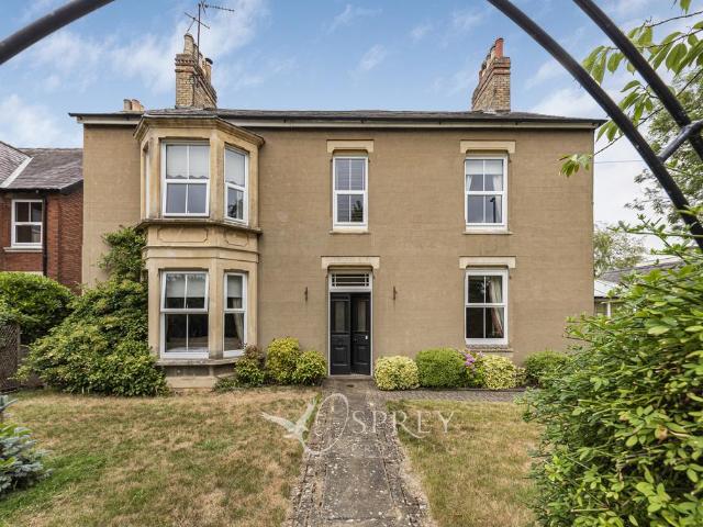6 bedroom detached house to rent