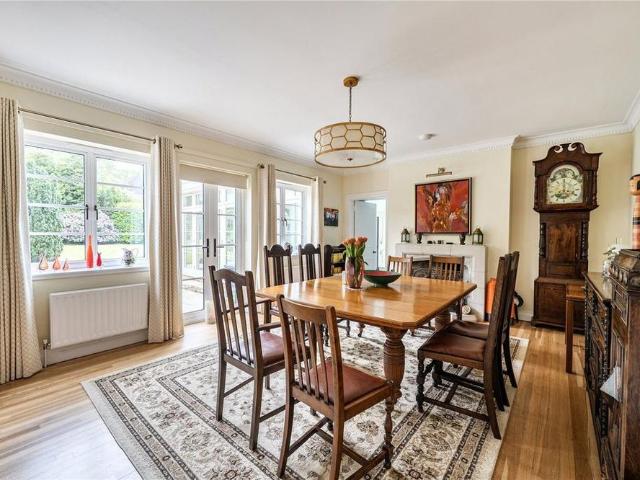 6 bedroom detached house to rent