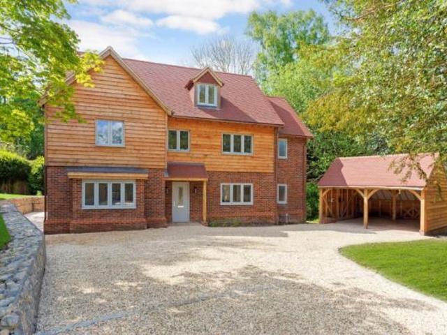 6 bedroom detached house to rent