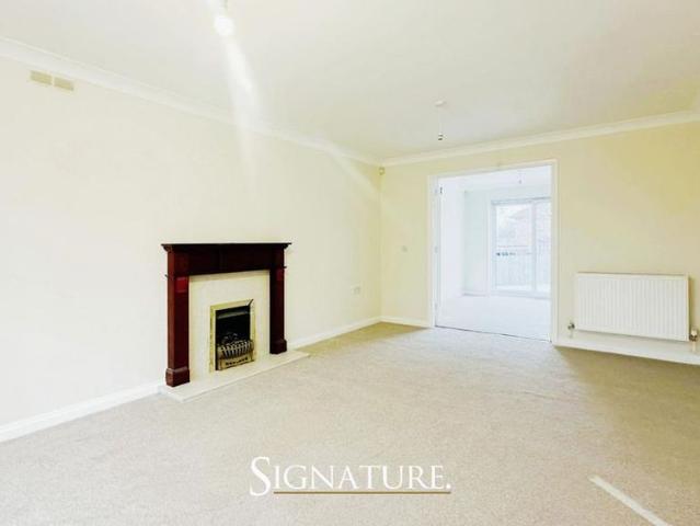 6 bedroom detached house to rent