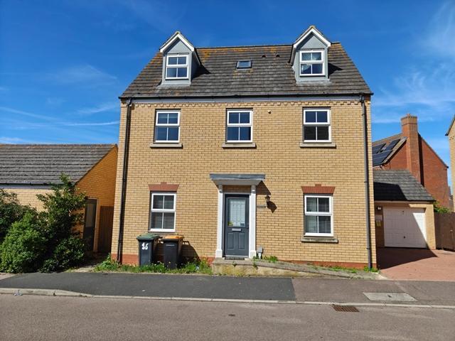 6 bedroom detached house to rent