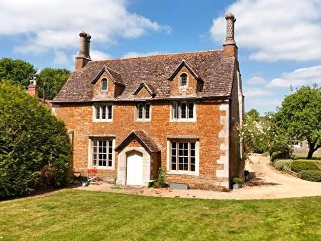 6 Bedroom Detached House To Rent In Chapel Lane, Wymondham, LE14