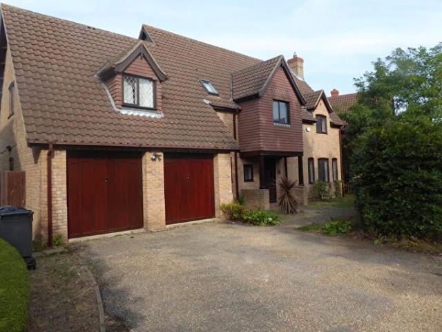 6 Bedroom Detached House To Rent In Lavenham Drive, Biddenham, MK40