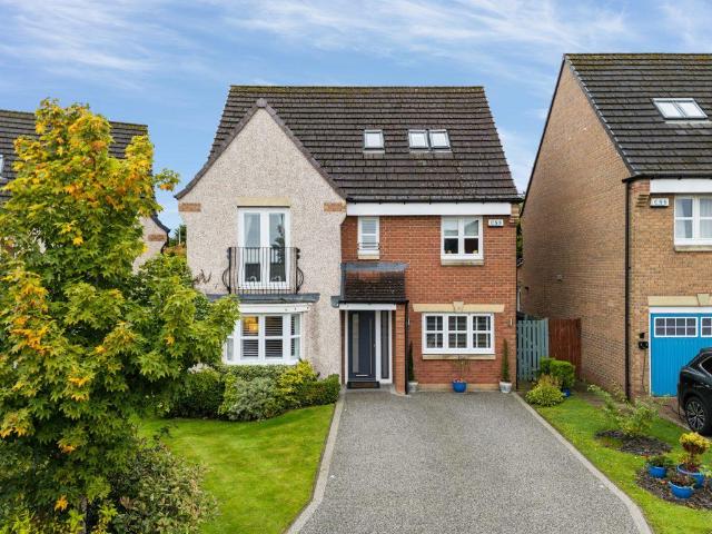 6 bedroom detached villa house for sale