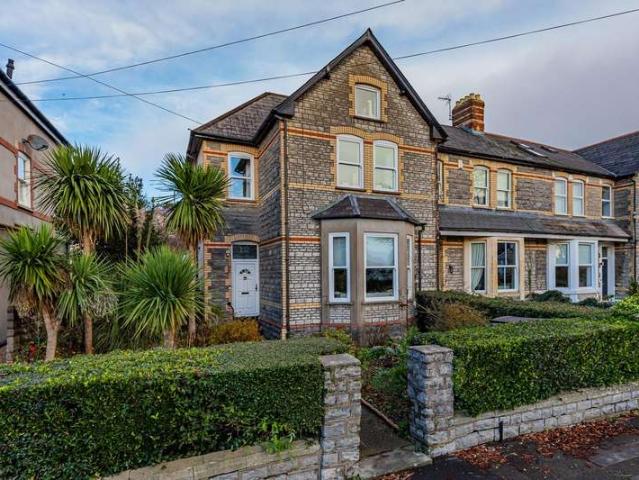 6 Bedroom End Of Terrace House