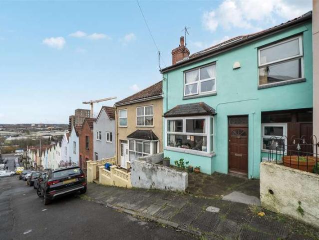 6 Bedroom End Of Terrace House