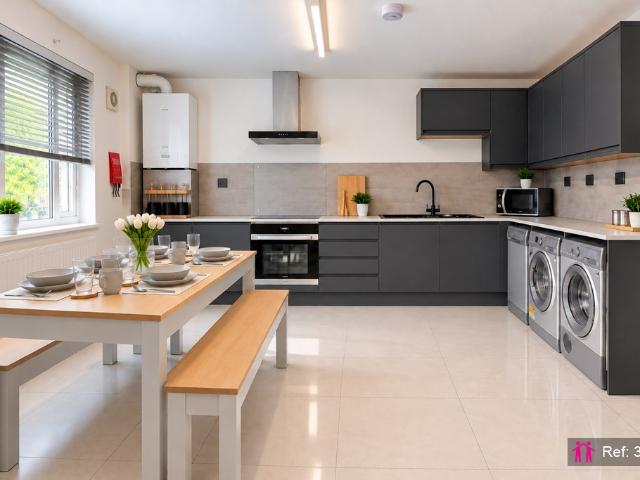 6 bedroom end of terrace house for rent