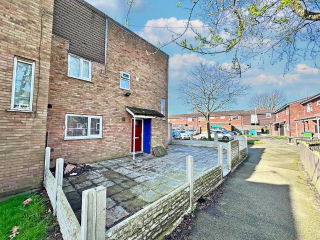 6 bedroom end of terrace house for sale