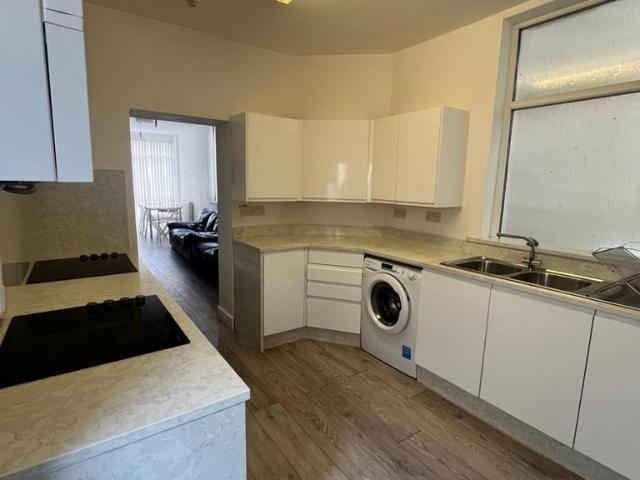 6 bedroom house of multiple occupation for sale