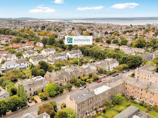 6 bedroom end of terrace house for sale