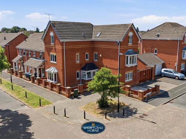 6 bedroom end of terrace house for sale