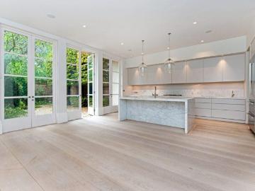 6 bedroom end of terrace house to rent