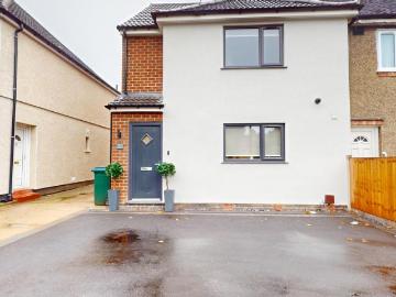 6 bedroom end of terrace house to rent